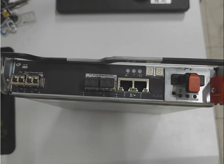 IBM  59Y5251  控制器（包含电池）
质保期一年
包含：安装调试等服务